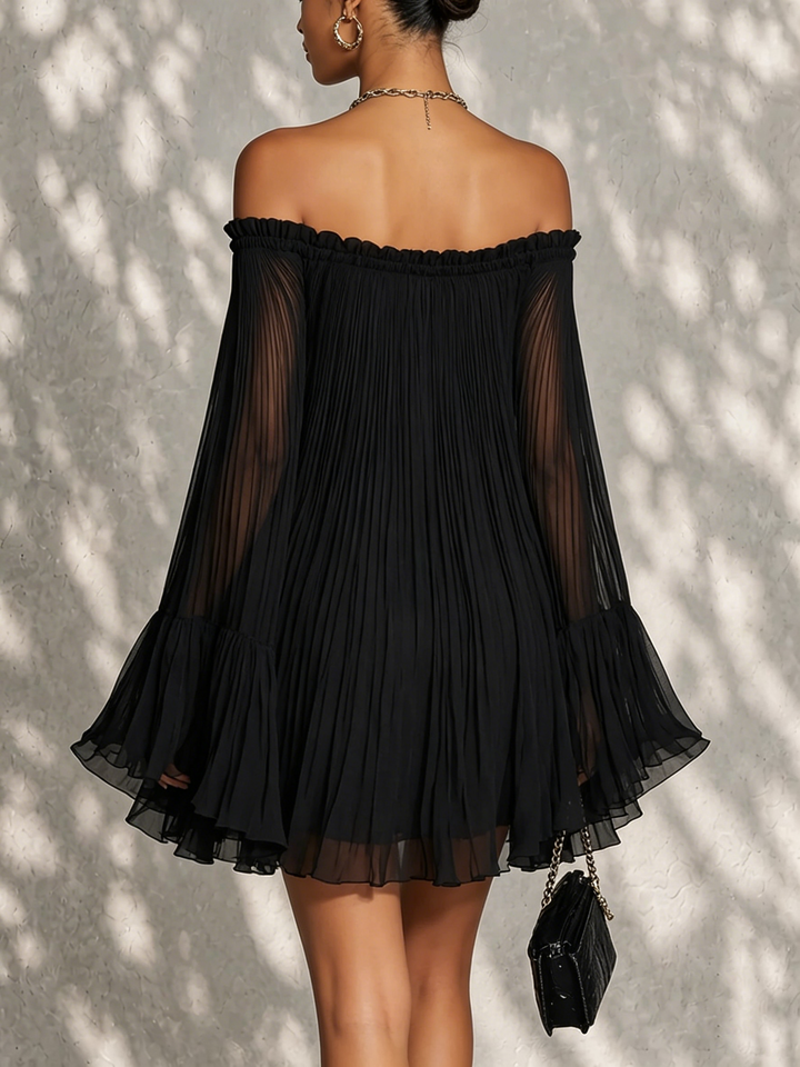 Abito Mini Nero con Spalle Scoperte e Maniche a Campana Ruffle